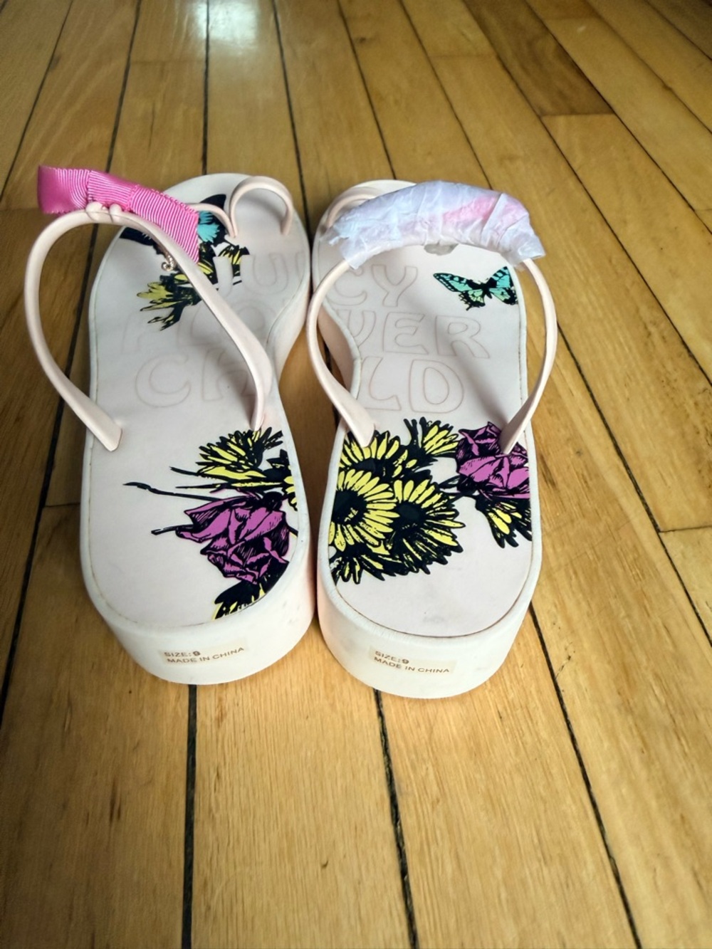 Juicy Couture pink sandals - Picture 3 of 6